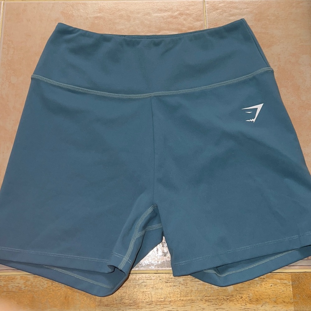 Gymshark shorts, size medium, GREAT CONDITION only work a few times